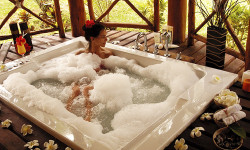 Sultan Sands Island Resort
