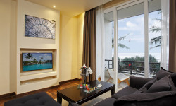 Centara Ceysands Resort