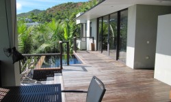 Raffles Praslin