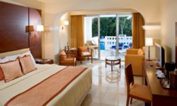 Grand Riviera Princess