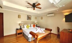 Crown Beach Hotel