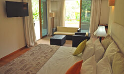 Crown Beach Hotel